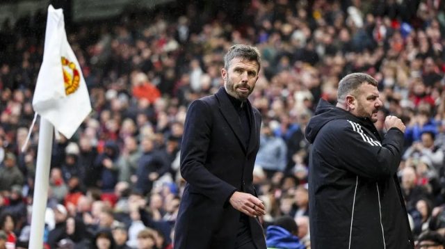 Michael Carrick Hadapi Tekanan Pemecatan